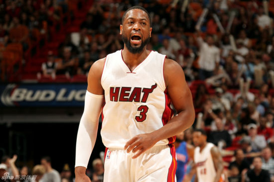 邮报：曼联询问多纳鲁马转会可能性，转会费与工资都超出预算（邮报：曼联探讨引进多纳鲁马，但转会费与薪资要求均超预算）