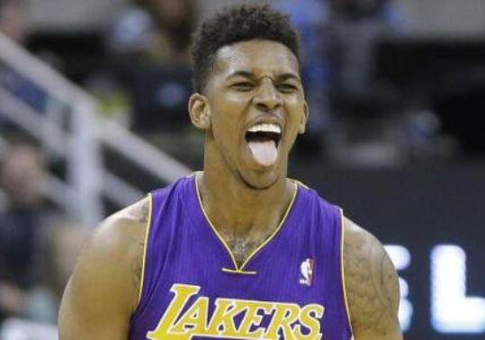 金彭贝：对我来说，在巴黎赢一座欧冠意义要大于在皇马赢五座（金彭贝：在巴黎夺一座欧冠，对我而言比在皇马拿五座更有意义）