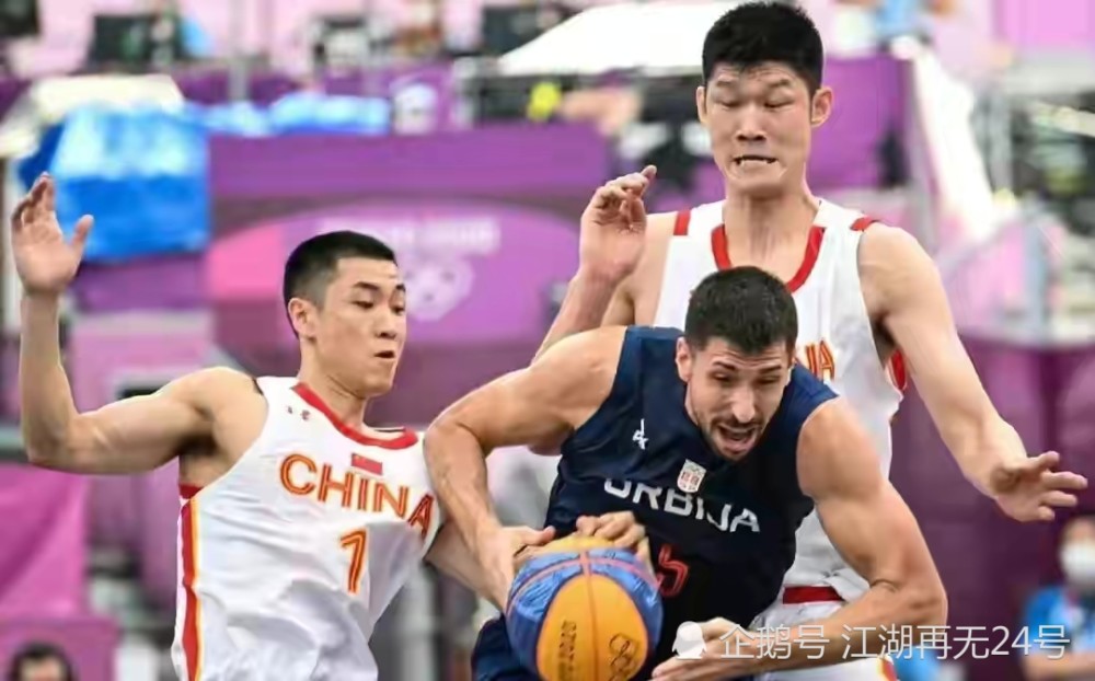 斯内德：姆巴佩会赢得2026年金球奖；没有人效力皇马时想离开（斯内德：姆巴佩将问鼎2026金球；效力皇马没人想走）