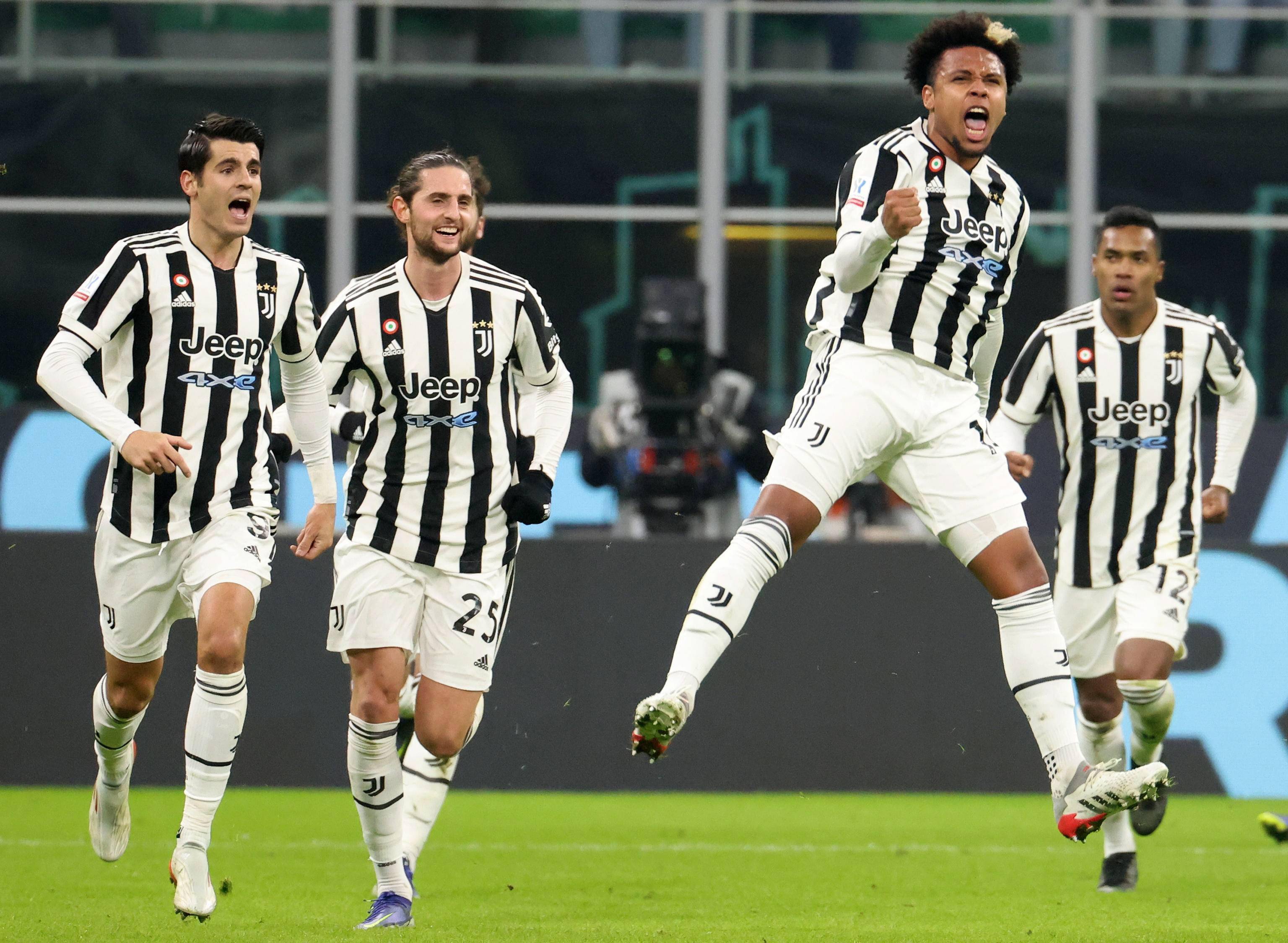 弗拉格砍下35分8篮板，莱昂纳德贡献30分，独行侠客场险胜快船（独行侠客场险胜快船：弗拉格35分8篮板，莱昂纳德砍下30分）