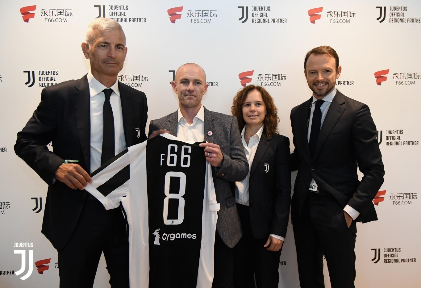 哈兰德梅开二度 曼城轻取对手（哈兰德双响，曼城轻松取胜）