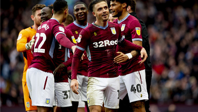 波神&杰伦·约翰逊半场联手31分，得分超全队一半