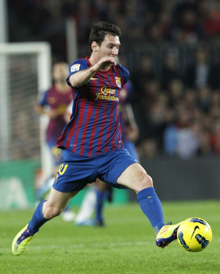 天空：伊萨克在皇家社会的基地单独训练，纽卡知道他的行踪（天空体育：伊萨克在皇家社会基地单独训练，纽卡已掌握其行踪）