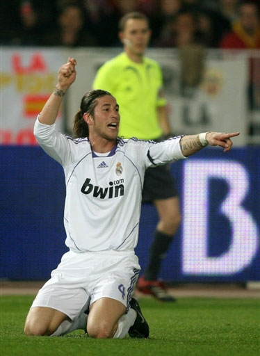 米体：泽林斯基本有望德比首发，但国家队赛后他出现身体问题（米体：泽林斯基有望在德比首发，但国家队赛后身体出现状况）