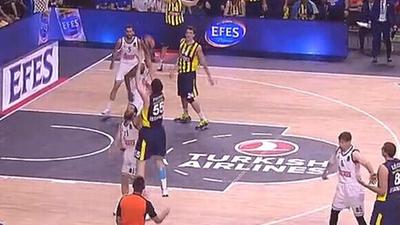 随阿根廷队在西班牙公开训练，梅西：感谢今天到场的所有人（阿根廷队在西班牙进行公开训练课，梅西向到场观众致谢）