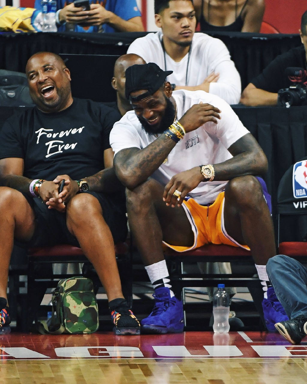 媒体人：今天于汉超将前往教练员培训班报到（媒体人透露：于汉超今日将赴教练员培训班报到）