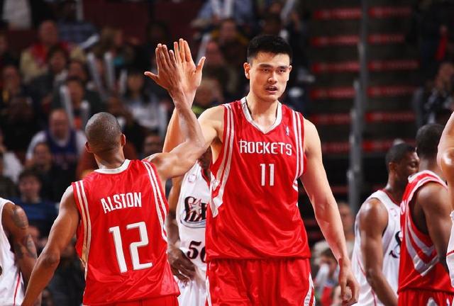 篮球CBA官方公布比赛精彩瞬间（CBA官方发布赛场精彩瞬间集锦）