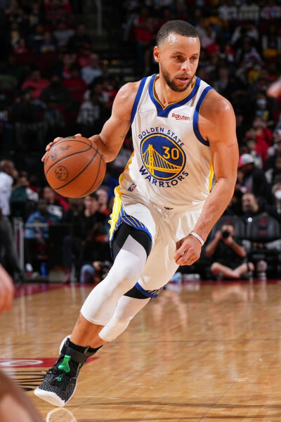 邝兆镭：自己的状态恢复了六七成，要忘掉这场比赛备战下一场（邝兆镭：状态回到六七成，放下此战全力备战下一场）