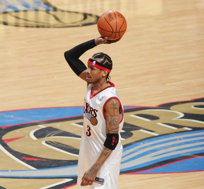 萨拉赫确认离队时间！将战布莱顿并告别球迷，非洲杯后未来成谜（萨拉赫敲定离队时间：战布莱顿后向球迷告别，非洲杯后去向成谜）