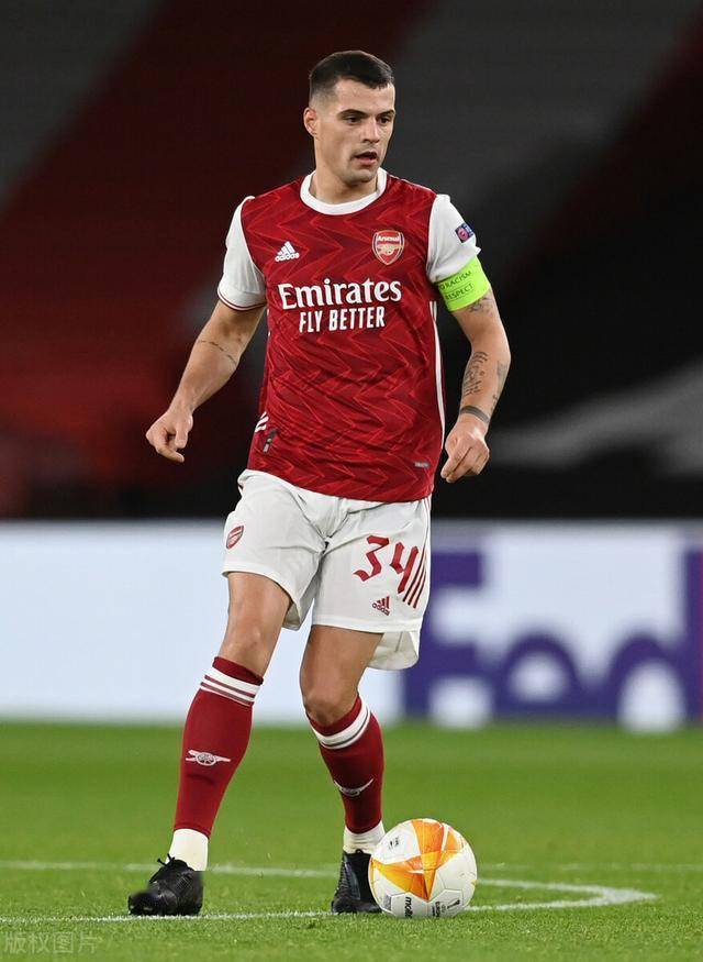 马刺客场115-102击败开拓者，福克斯37分带队取胜，展现全面实力。（马刺115-102客场力克开拓者，福克斯37分领衔，球队展现全方位实力）